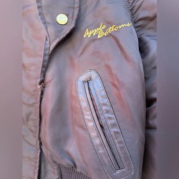 Y2K Rare Vintage Nelly’s Apple Bottoms Coat - Bling Gold Accents Down Size Large - Picture 9 of 16